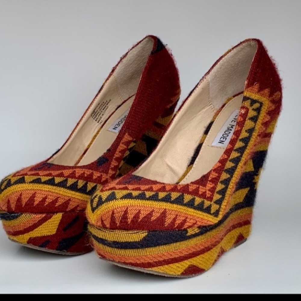 Steve Madden Pammyy Wedge Aztec Multi Color